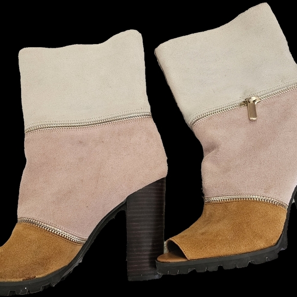 Katy Perry Zip off boots to booties.  Heels.  Convertible peep toes.  SIZE 8.5 - Picture 6 of 13